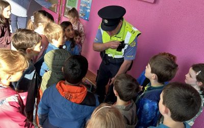 A Visit from our Community Garda